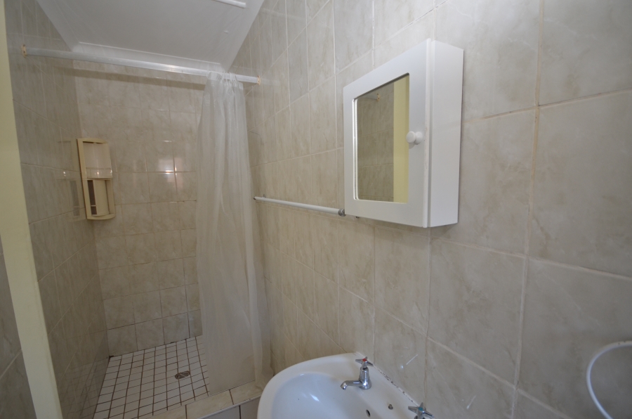 To Let 2 Bedroom Property for Rent in Cambridge West Eastern Cape